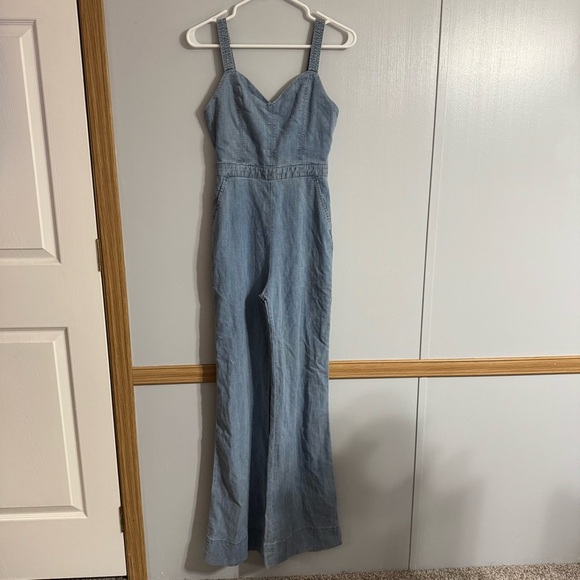 Alice + Olivia Chambray Sleeveless Jumpsuit Size 0 - Picture 5 of 13